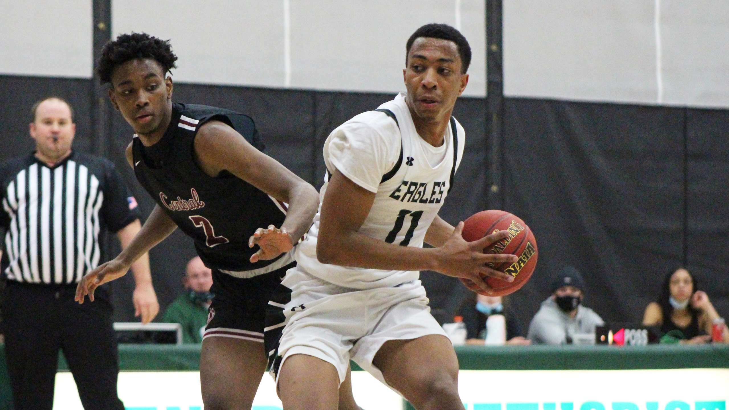 Central pushes win streak to eight with 101-83 victory over Trinity International